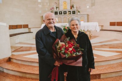 Misno slavlje bračnog para Kraljević sa Širokog Brijega povodom 60 godina zajedničkog hoda do Vječnosti