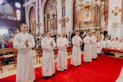 Nadbiskup Križić zaredio šestoricu novih đakona