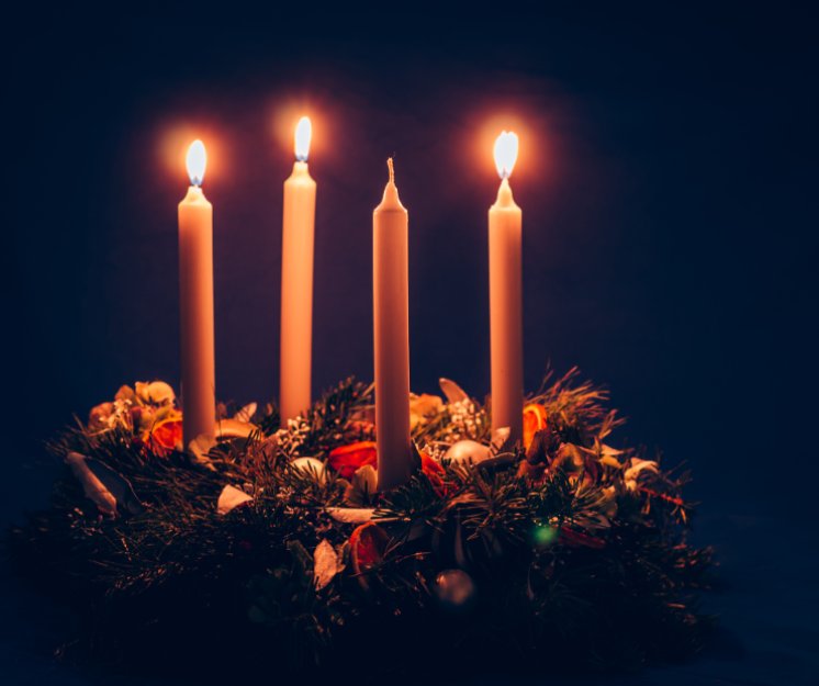 Obred paljenja treće svijeće na adventskom vijencu