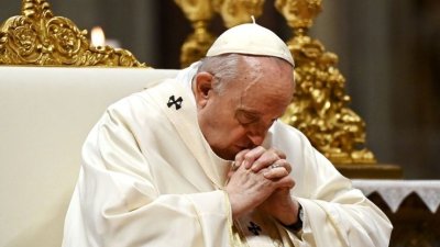 Papa nastavlja s terapijama i odmorom u Domu svete Marte