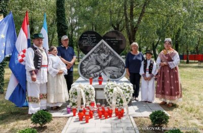 “SLOMLJENO SRCE”: U Borovom naselju otkriveno spomen obilježje za djecu ubijenu u Vukovaru i okolici