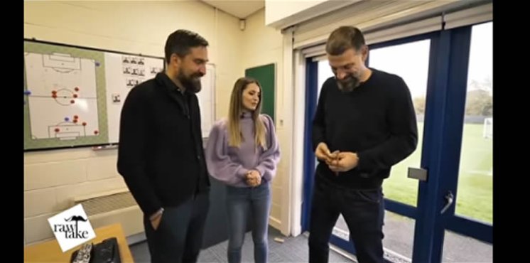 VIDEO Engleski novinari Slavenu Biliću poklonili krunicu, a onda je vidio da je iz Međugorja