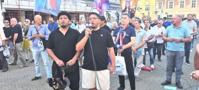 POSLUŠAJTE Klapa Samoana oduševila izvedbom pjesme ”Rajska Djevo” na Trgu