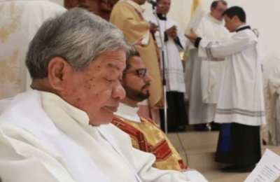 Preminuo svećenik iz Nikaragve koji je bio napadnut kiselinom u katedrali