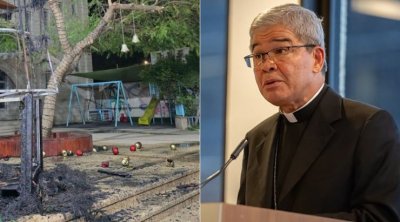 Zapaljeno božićno drvce ispred crkve u Jeninu na Zapadnoj obali