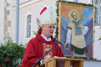 Nadbiskup Kutleša upozorio na odluku Ustavnog suda: "Dijete postaje proizvod, a žena utroba na iznajmljivanje"