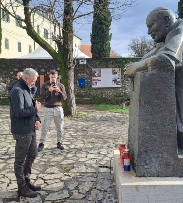Thompson posjetio Trsatsko svetište: "Obići ću ga svaki put kad dođem u Rijeku"