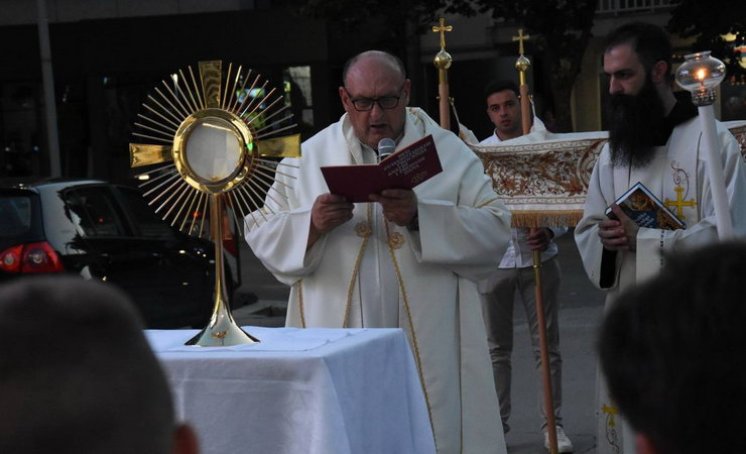 Marijini ratnici Hercegovina organiziraju cjelonoćno klanjanje na Humcu