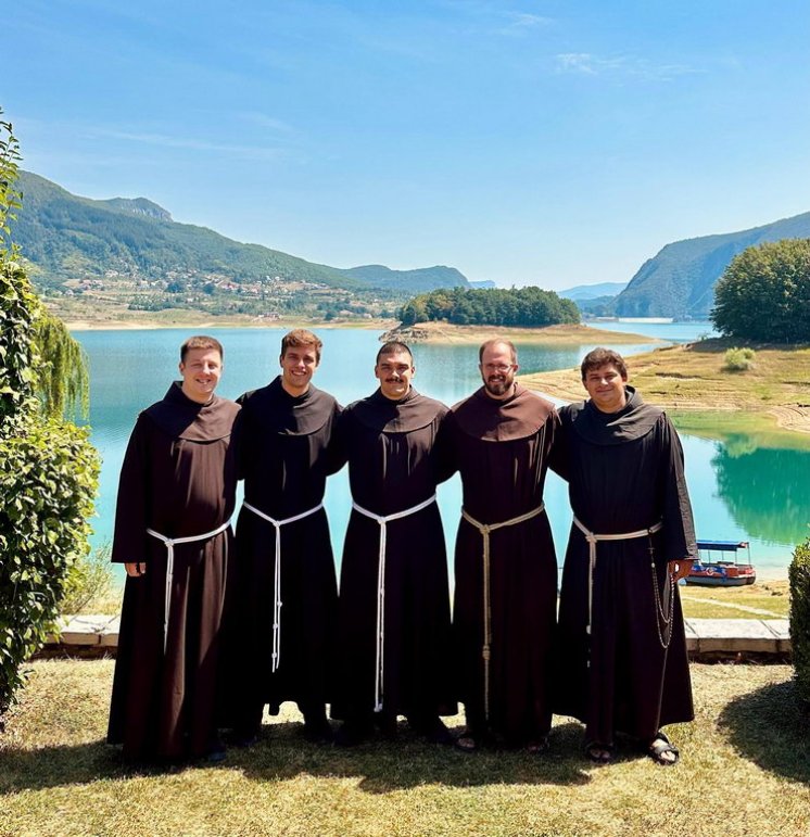 Petorica franjevaca u Širokom Brijegu polažu doživotne zavjete