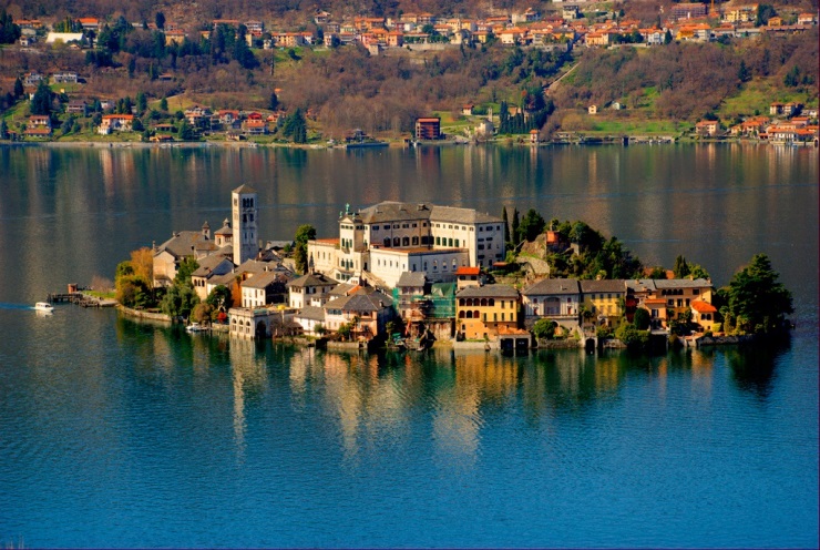 abadia-lago.jpg