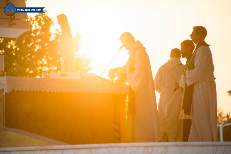 fra-ljubo-kurtovic-sveta-misa-medugorje_7.jpg
