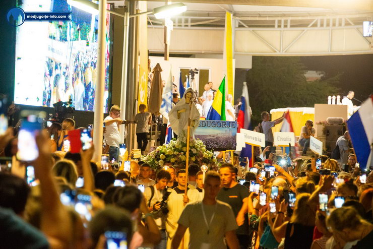 gospa procesija1